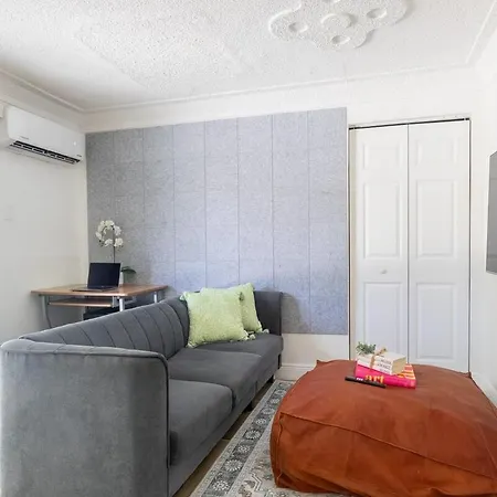 Chic & Cozy 1 Bed W Free Parking Apartamento